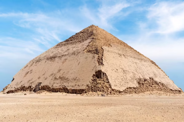 Full-Day Private Guided Red Pyramid and Dahshur Pyramid Tour