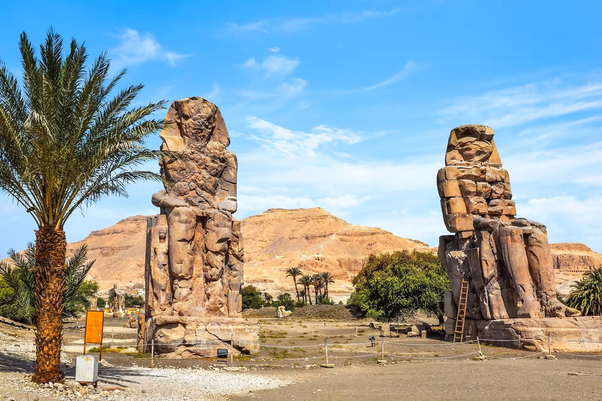 memnon statues tour