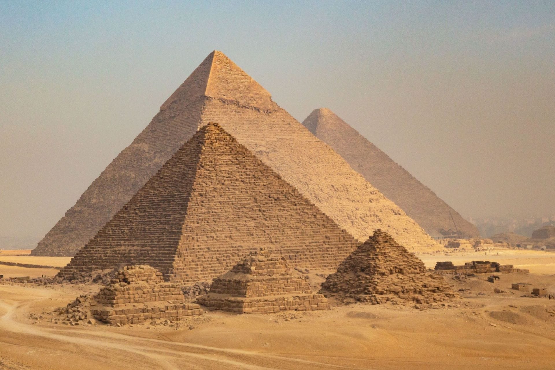 trip to pyramids of giza