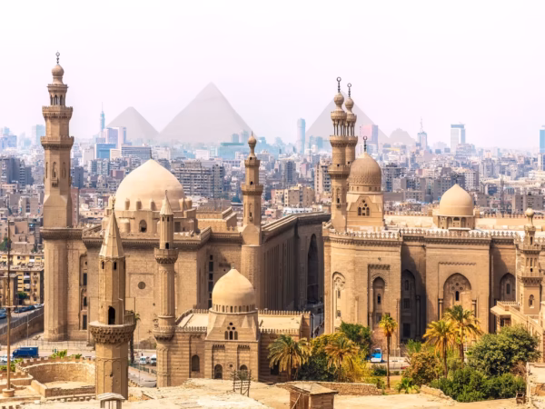 7-Day Cairo Travel Package: Pyramids, Alexandria & Fayoum Highlights